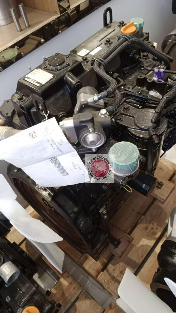 Дизельный двигатель Yanmar 4TNV98EXPDBWK 3 Дизельный двигатель Yanmar 4TNV98EXPDBWK