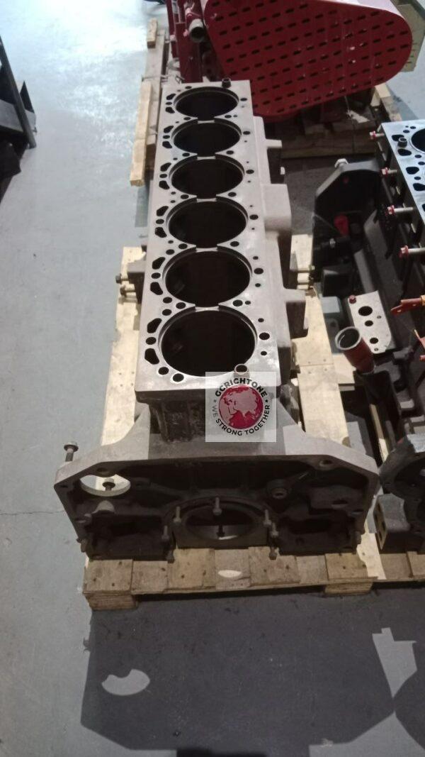 R526650 блок цилиндров John Deere 6125 R526650 блок цилиндров John Deere 6125